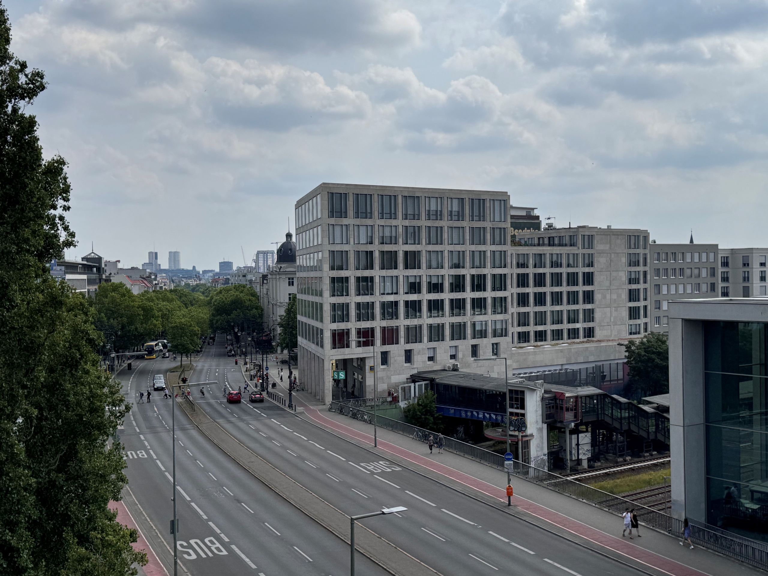Berliner Effektengesellschaft AG macht sich mit FibuNet fit für die E-Rechnung